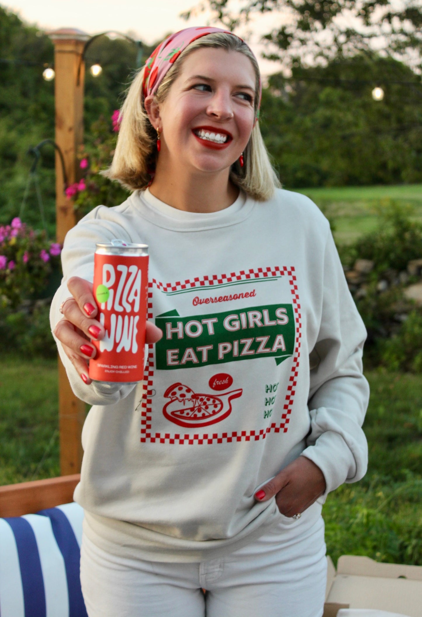 Hot Girls Eat Pizza Unisex Crewneck ๐