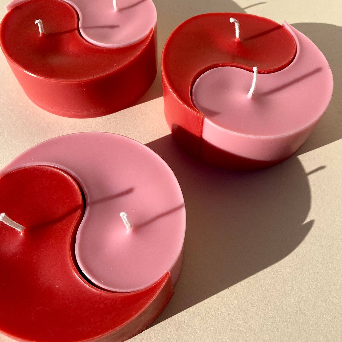 Scandles - Yin Yang Candle - Red/Pink H: 2” W: 4”