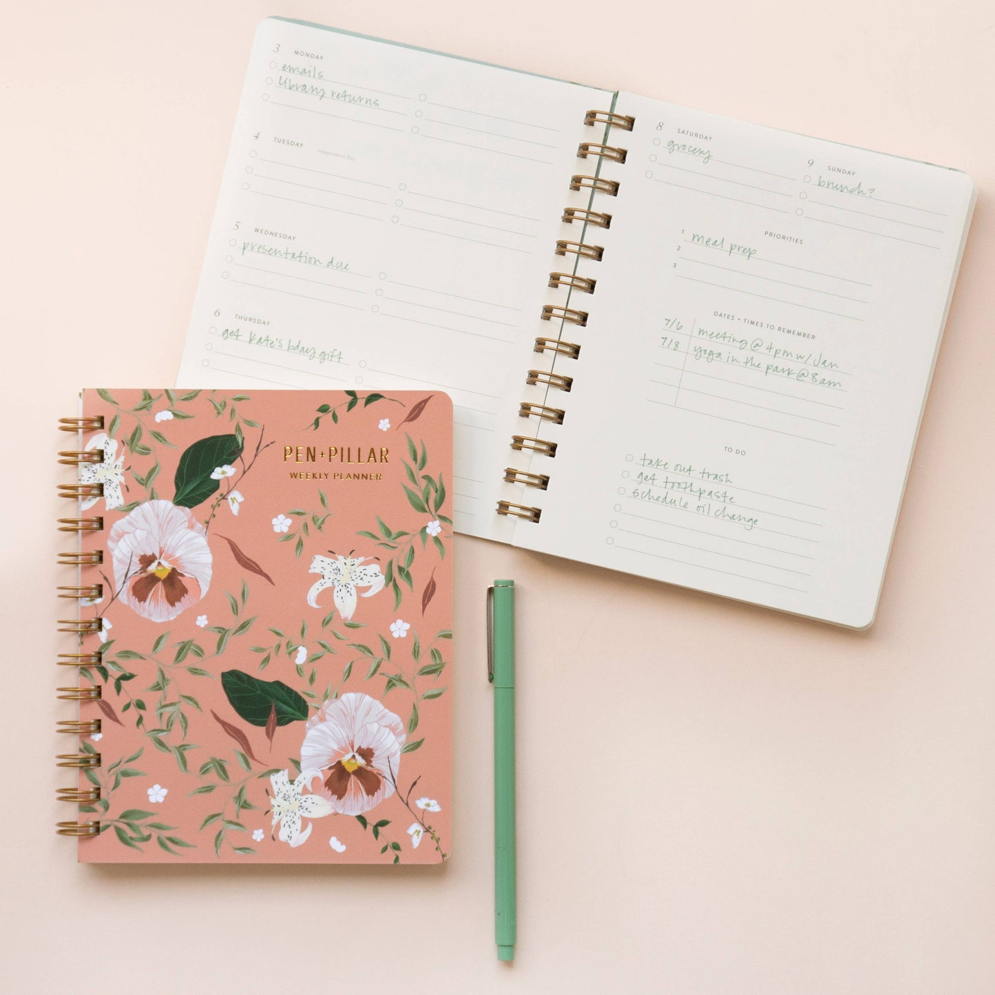 Tigerlily 2024 Mini Weekly Planner: Calendar Year (Jan-Dec)