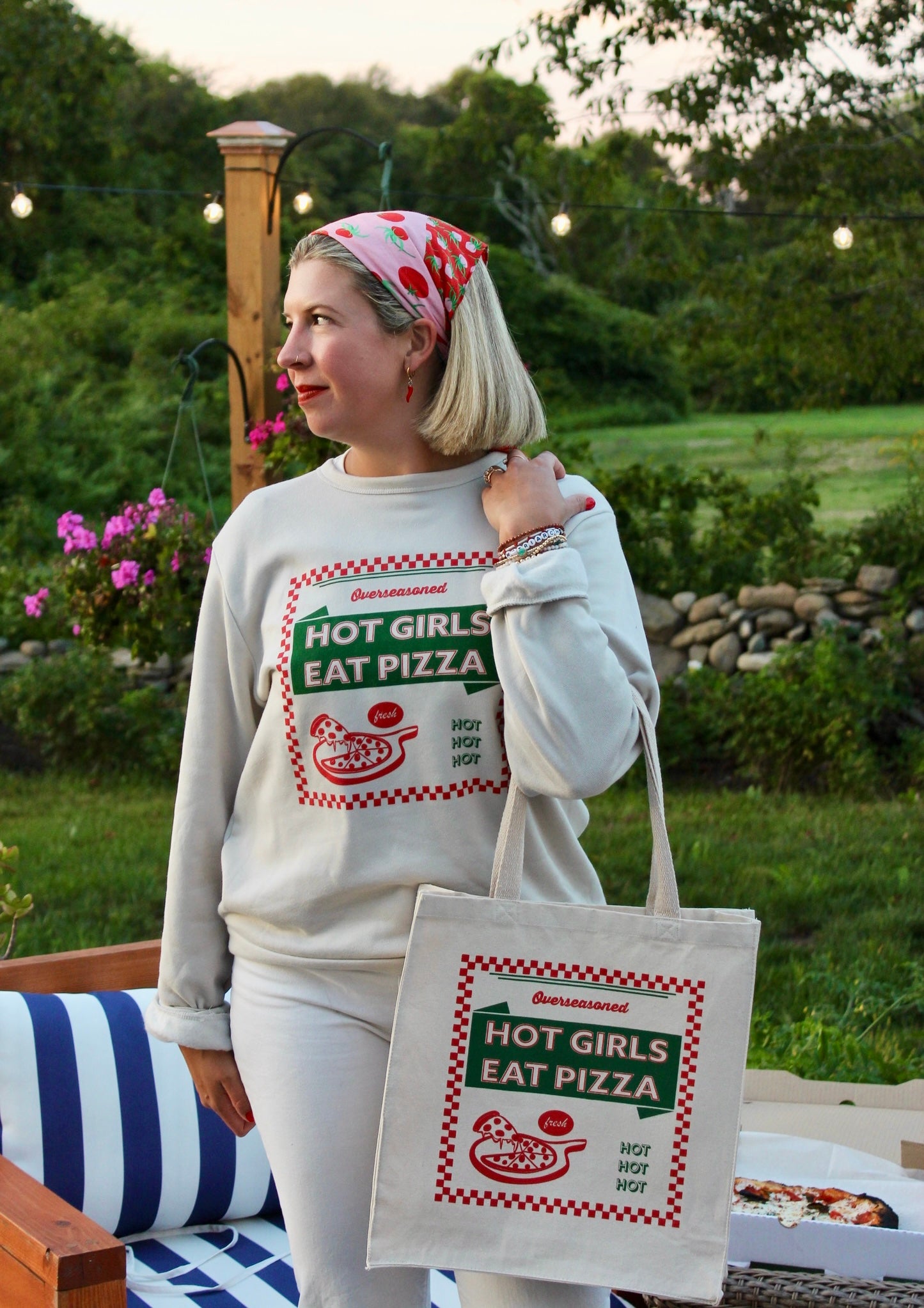 Hot Girls Eat Pizza Tote Bag 🍕