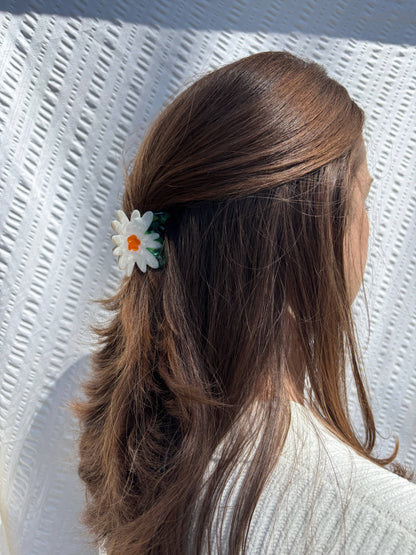 Daisy Claw Clip
