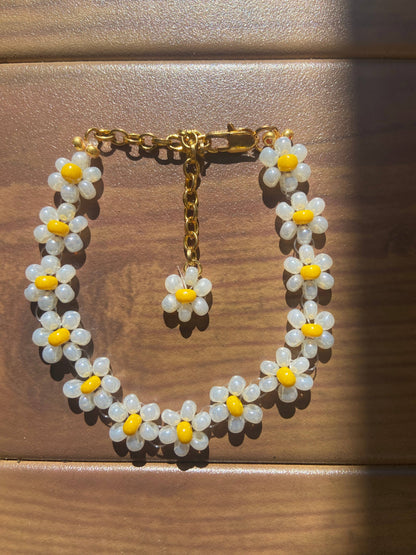 Daisy Chain Flower Bracelet 