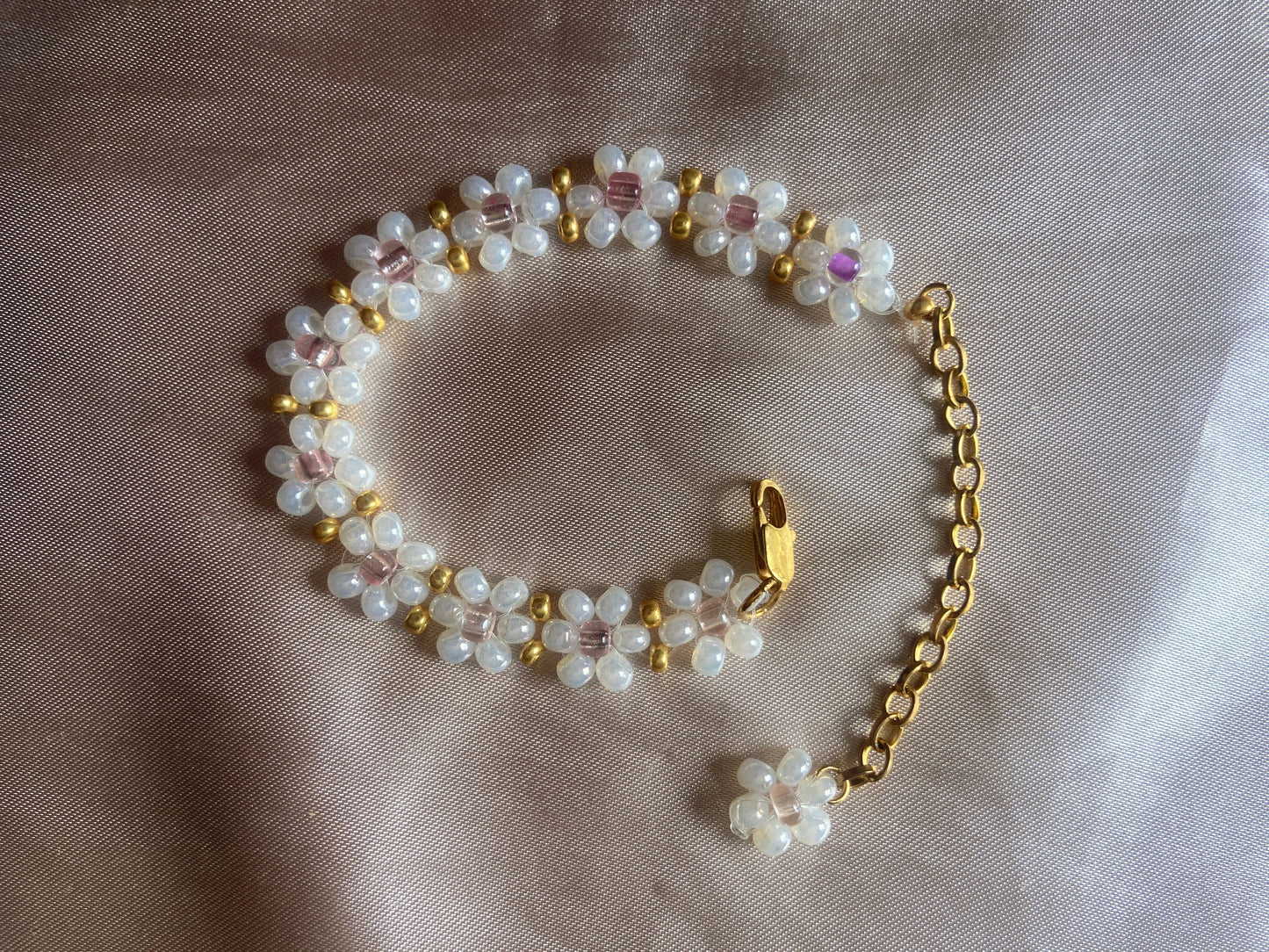 Daisy Chain Flower Bracelet 