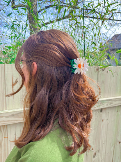 Daisy Claw Clip