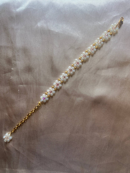 Daisy Chain Flower Bracelet 