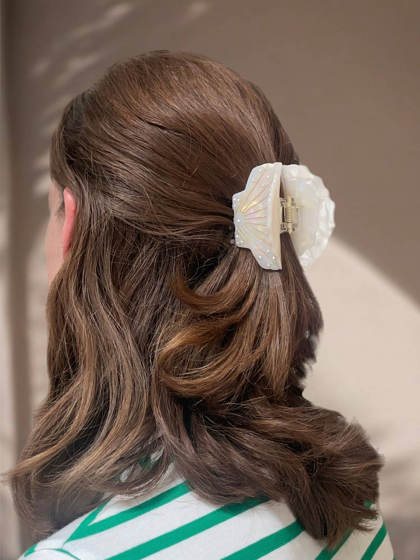 Line & Co - Shell Claw Clip