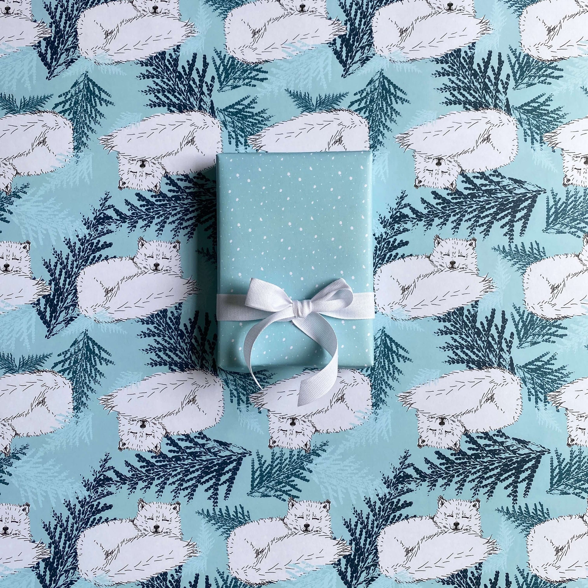 Arctic Fox Wrapping Paper: Rolls of 3 Sheets – Overseasoned